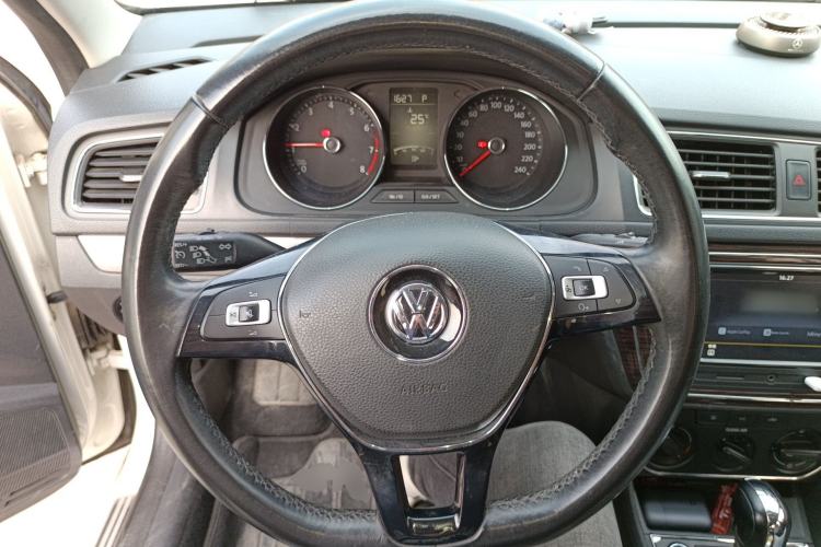 Used Volkswagen Lavida 2017 1.6L Automatic Comfort Edition
