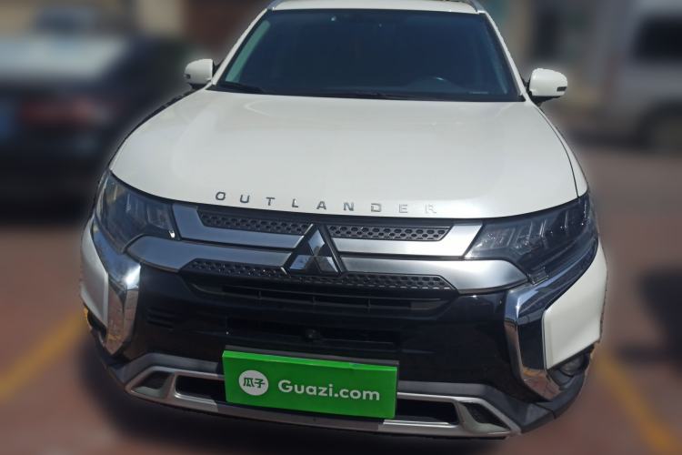 Used Mitsubishi Outlander 2019 2.4L 4x4 Zhi Xiang Edition 5 Seats China V Emission Standard Front