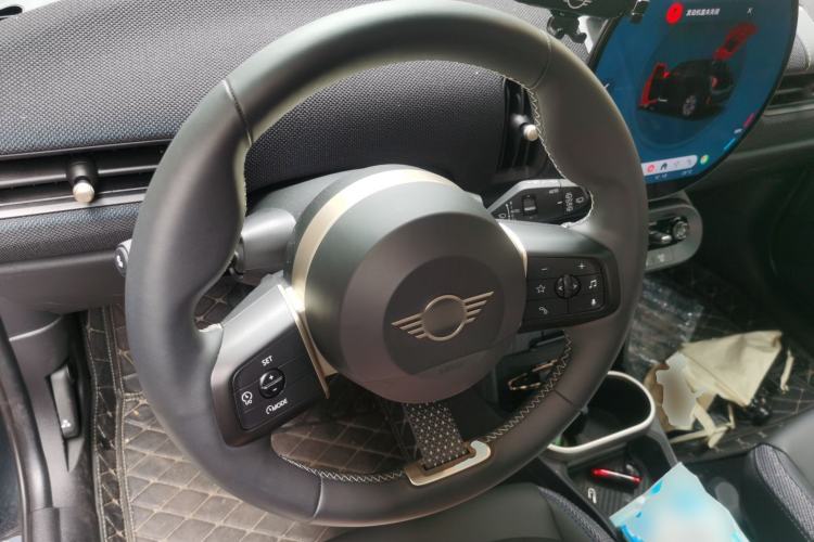 Used MINI 2025 1.5T COOPER Classic Edition Five-Door Version Steering Wheel