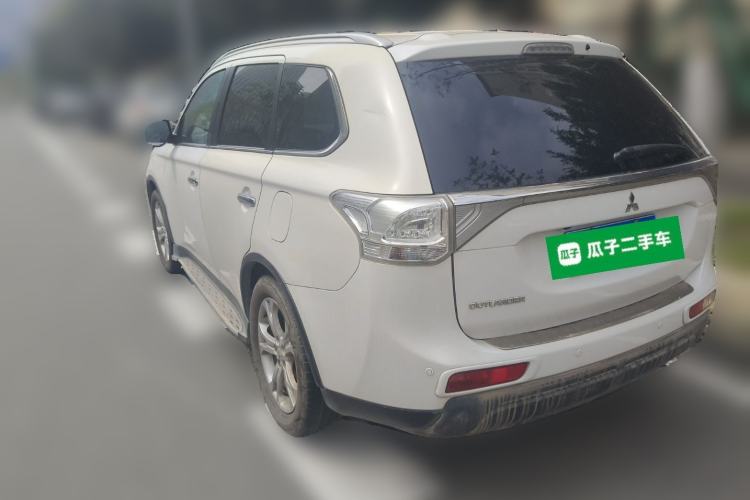 Used Mitsubishi Outlander 2014 2.4L 4x4 Deluxe Value Edition 5 Seats
