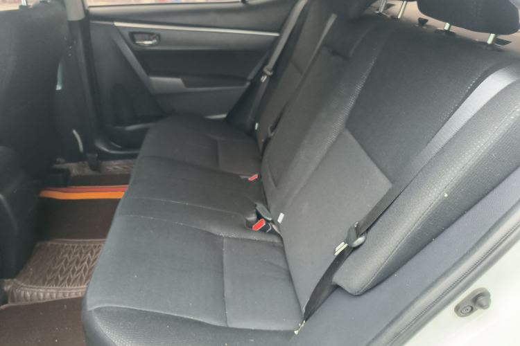 Used Toyota Levin 2017 Revised 185T CVT Elite Edition China V Standard Left Rear Seat