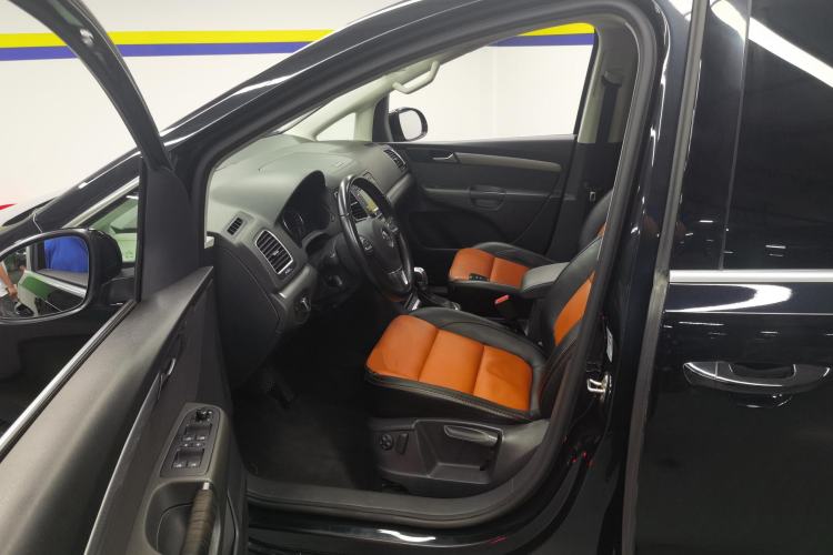 Used Volkswagen Sharan 2015 1.8TSI Comfort Model
