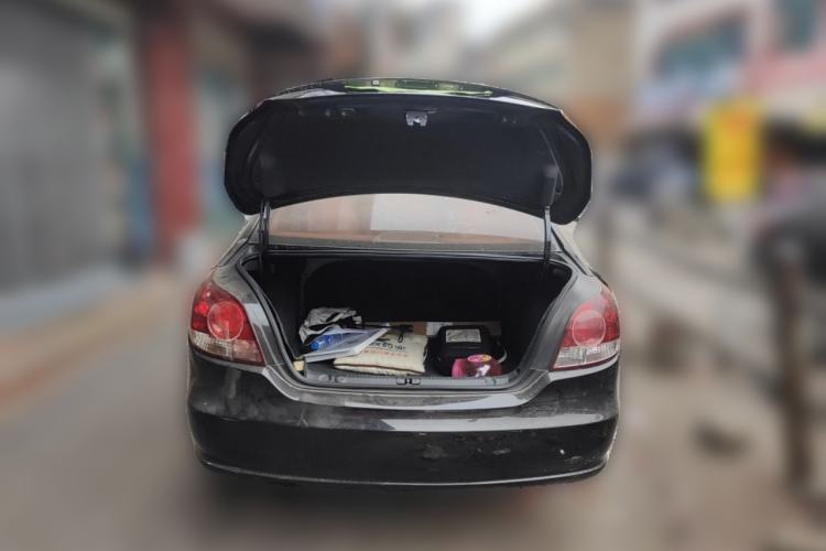 Used Volkswagen Lavida 2013 Classic 1.6L Manual Fashion Edition