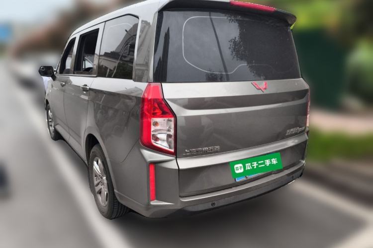 Used Wuling Hongguang PLUS 2019 1.5T Manual Comfort Version 7 Seats
