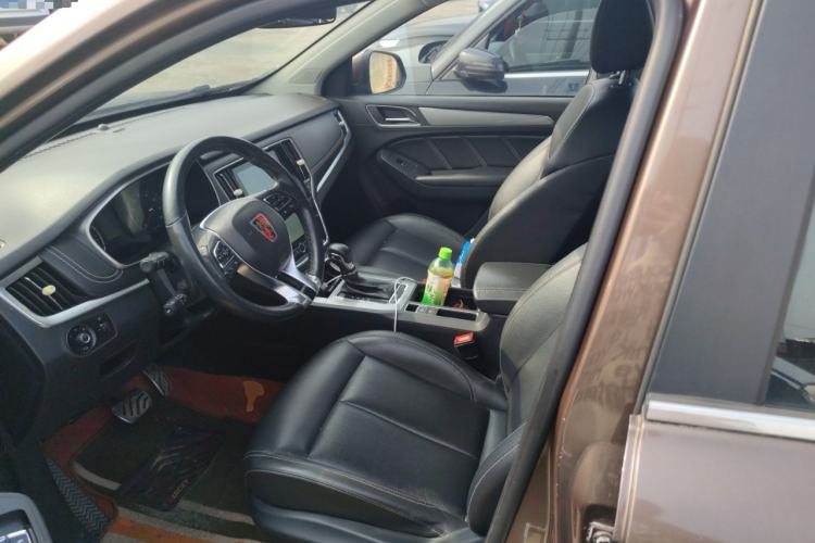 Used Roewe RX5 2018 20T Two-Wheel Drive Automatic Internet Smart Edition
