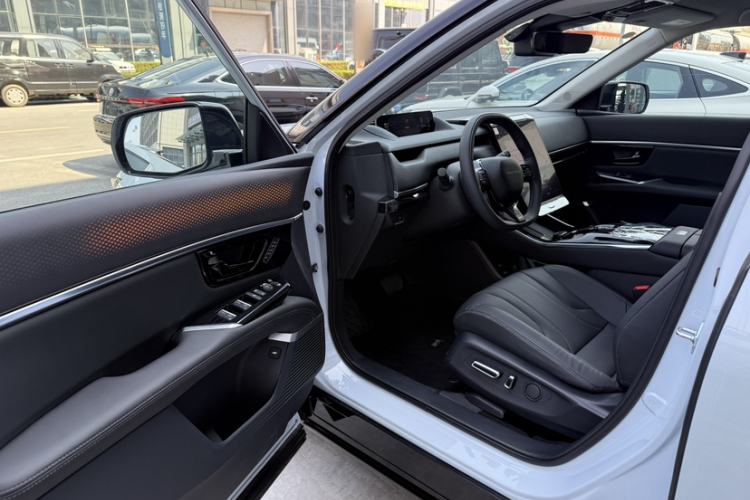 Used Honda P7 2025 Rear-Drive Long-Range Pro