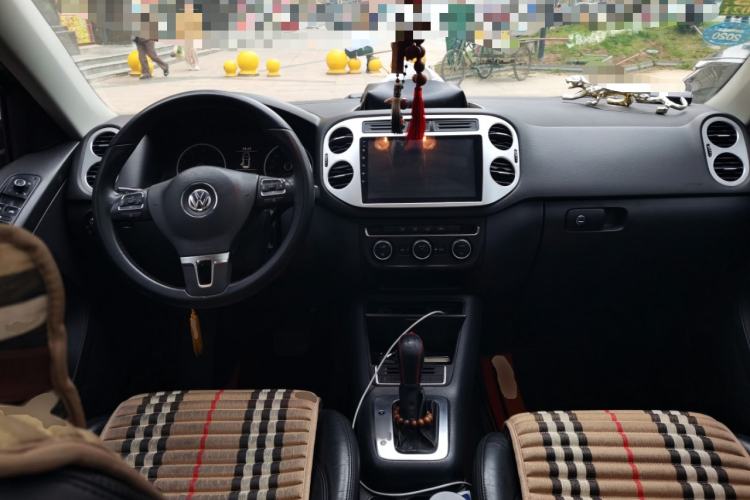 Used Volkswagen Tiguan 2013 1.8 TSI Automatic Two-Wheel Drive Comfort Edition Center Console