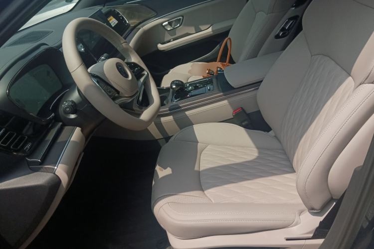 Used BYD Han 2025 DM-i Intelligent Driving Edition 125KM LiDAR Flagship Model
