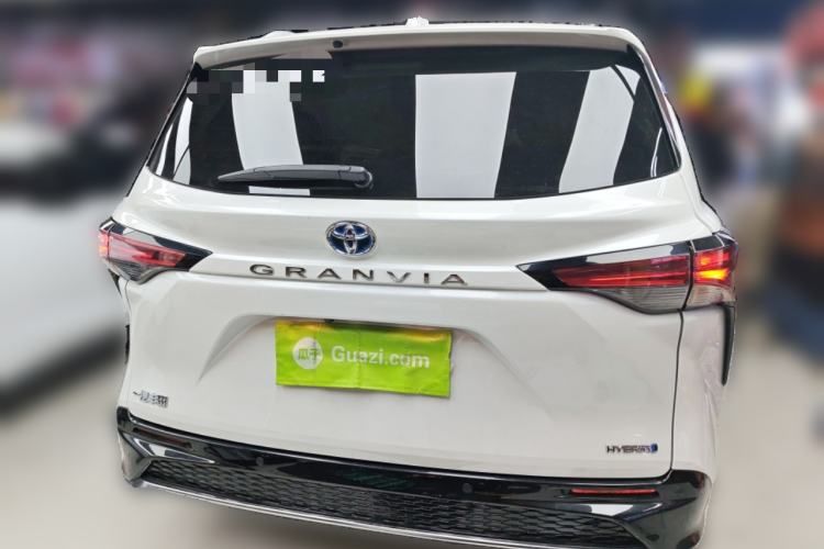 Used Toyota Granvia 2023 2.5L Hybrid Prestige PLUS Edition
