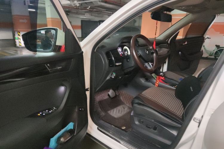 Used Skoda Kodiaq 2017 TSI330 7-Seater Two-Wheel-Drive Luxury Edition Driver Seat