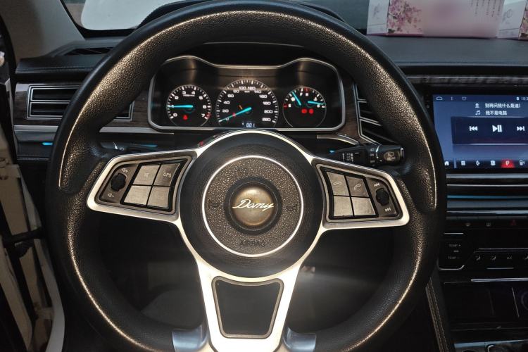 Used Zotye Domy X7 2017 1.5T Manual Elite Version Steering Wheel