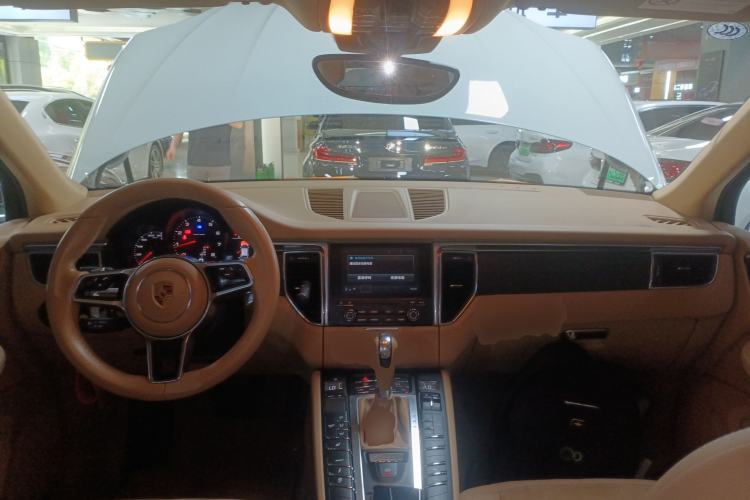 Used Porsche Macan 2017 Macan 2.0T Center Console