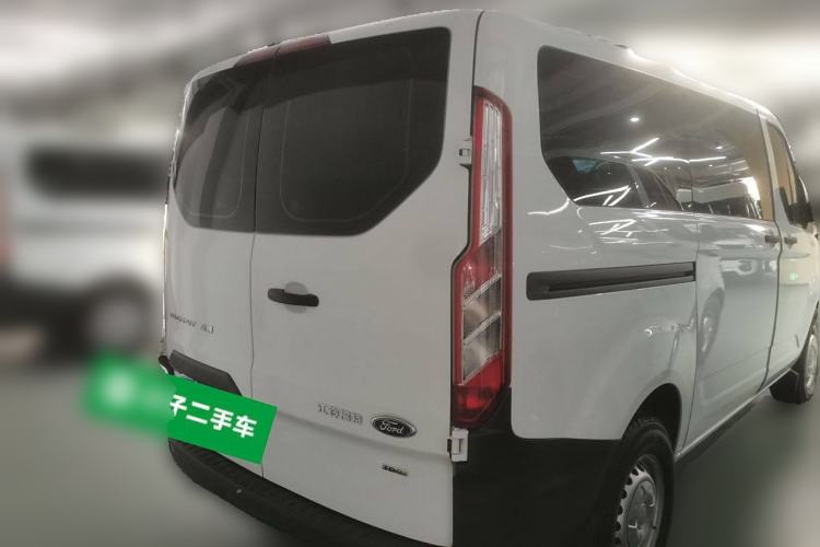 Used Ford Transit 2020 2.0T Diesel Multi-Function Commercial Vehicle Mid-Chassis Low-Roof Design with Dual Rear Doors Meeting China VI Emission Standards Rear