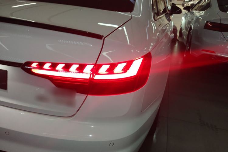 Used Audi A4L 2022 40 TFSI Luxury Dynamic Model