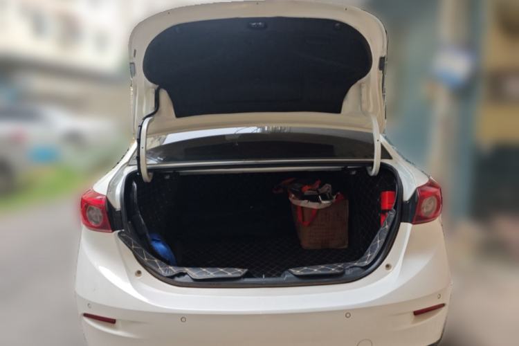 Used Mazda Mazda 3 Axela 2017 Sedan 1.5L Automatic Luxury Model Emission Standard China V