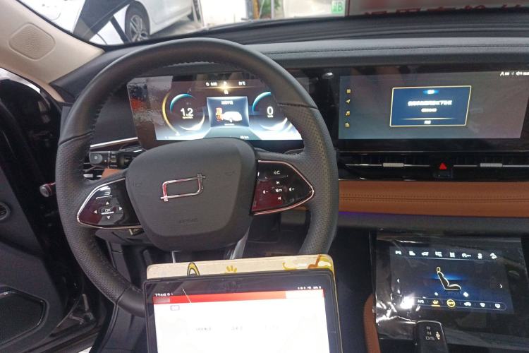 Used Bestune T99 2023 2.0T Automatic Premium (6AT)