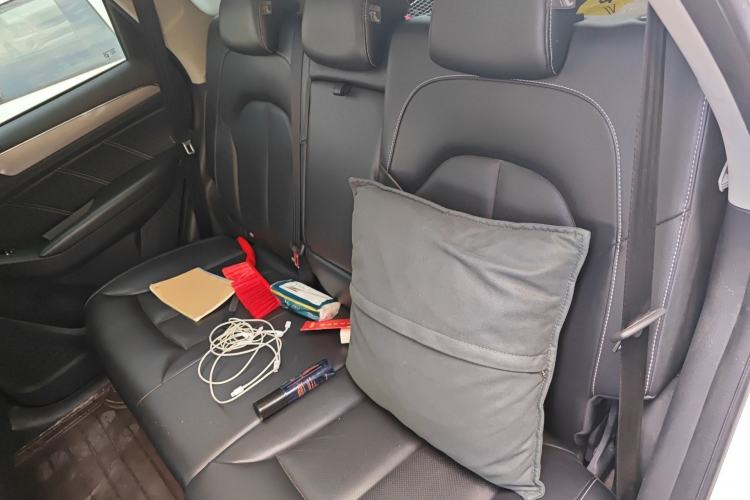 Used Roewe RX5 2016 30T Two-Wheel Drive Automatic Internet Smart Edition Left Rear Seat