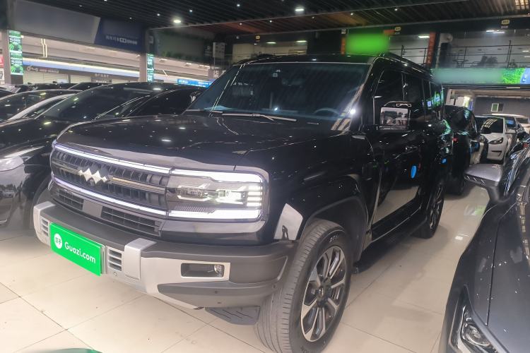 Used Formula Leopard 5 2023 Explore Edition