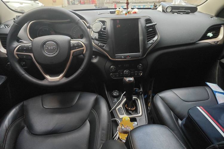 Used Jeep Cherokee 2016 2.4L Professional Smart Version