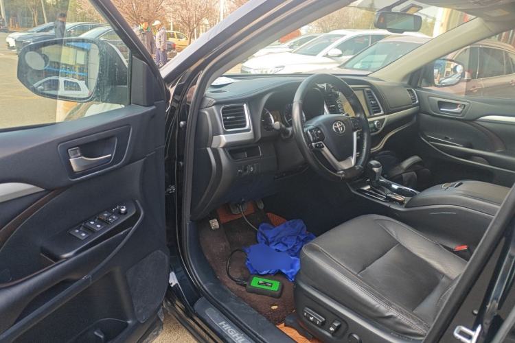 Used Toyota Highlander 2017 2.0T Four-Wheel Drive Luxury Edition 7 Seats
