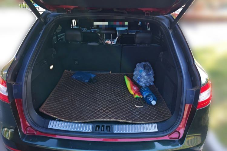 Used Lincoln MKX 2015 2.0T Two-Wheel Drive Deluxe Edition Trunk