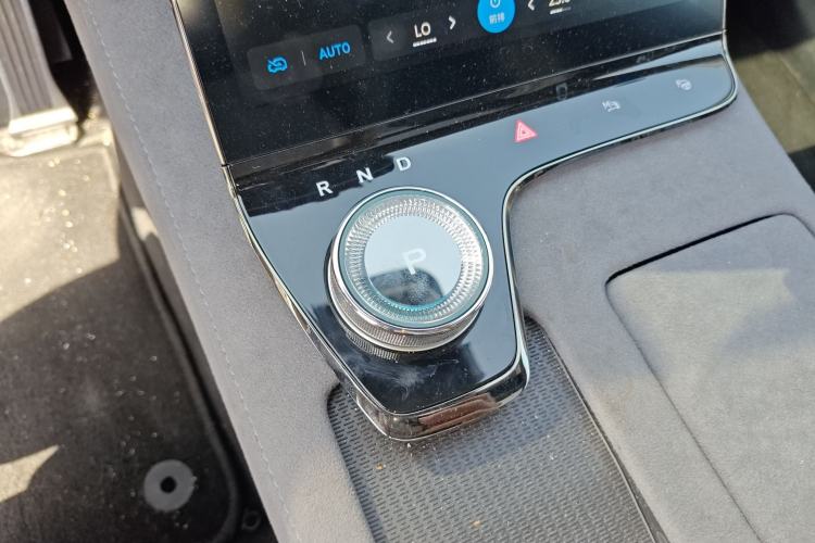 Used VOYAH PASSION 2024 PHEV Four-Wheel Drive Ultra-Long Range Flagship Model