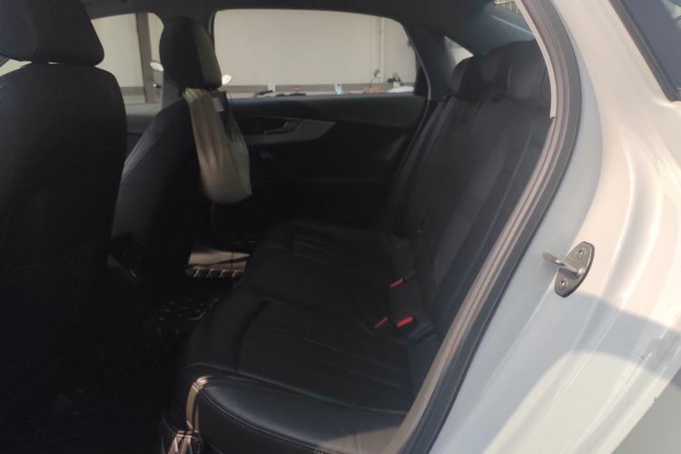 Used Audi A4L 2019 40 TFSI Fashion Edition China VI Emission Standard
