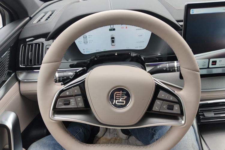 Used BYD Tang New Energy 2025 Intelligent Driving Version DM-i 115KM Flagship Edition Steering Wheel