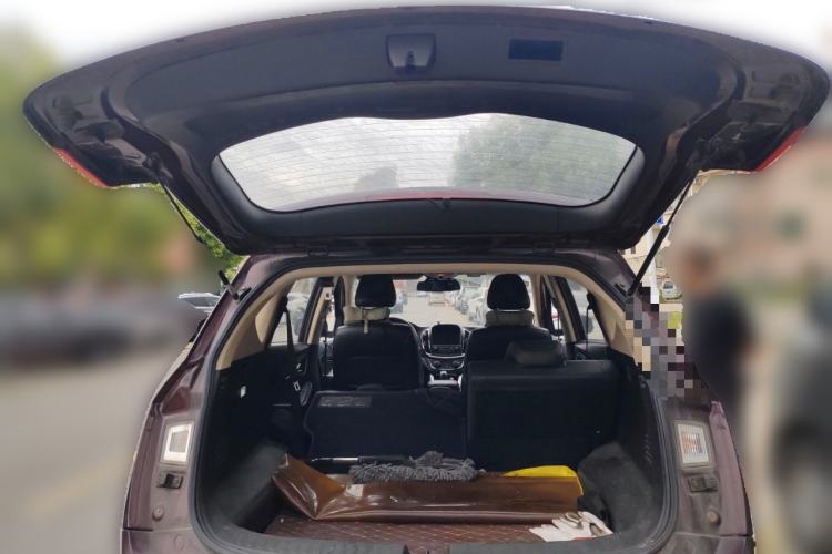 Used Baojun 560 2015 1.8L manual luxury version Trunk