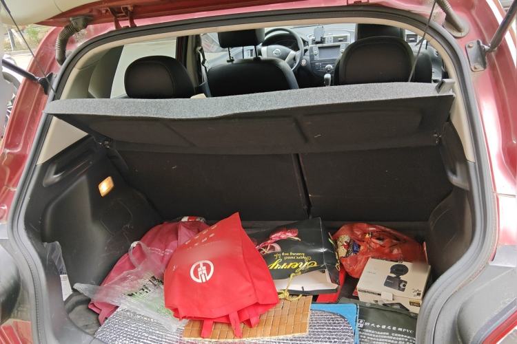 Used Nissan Tiida 2011 1.6L CVT Smart Version Trunk