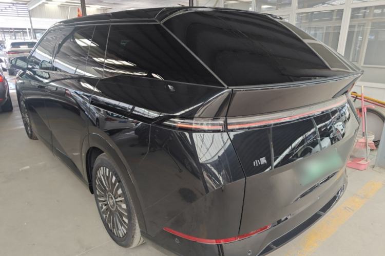 Used XPeng X9 2025 740 Ultra-Long Range Max Exterior 2