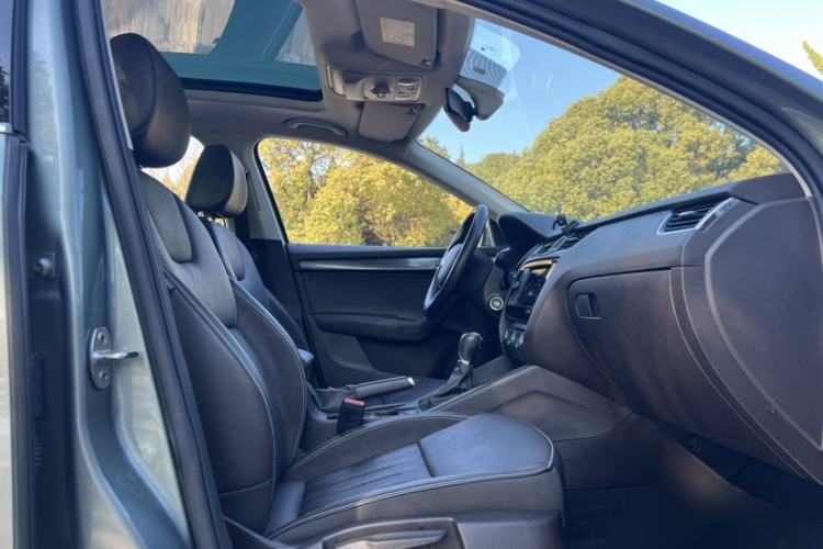 Used Skoda Octavia 2019 TSI280 DSG Flagship Wagon China VI Standard
