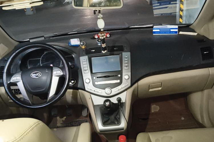 Used BYD S6 2013 Jingyue Edition 2.0L Manual Luxury Model 5 Seats