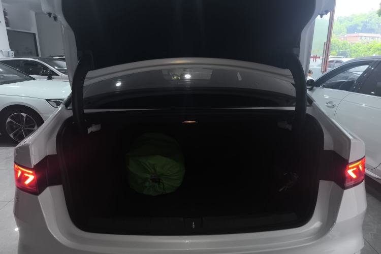 Used BYD Qin PLUS 2024 HONOR Edition DM-i 55KM Leading Model Trunk