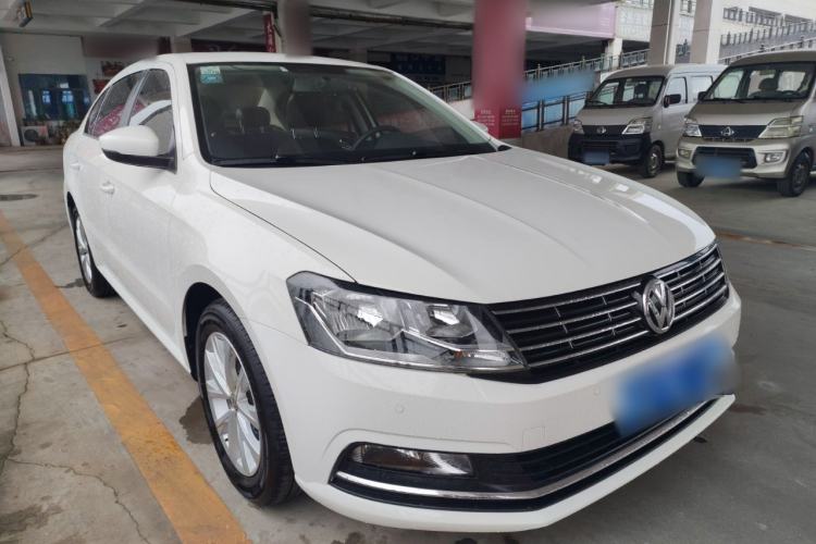 Used Volkswagen Lavida 2017 1.6L Automatic Comfort Edition Front Right 45 Deg