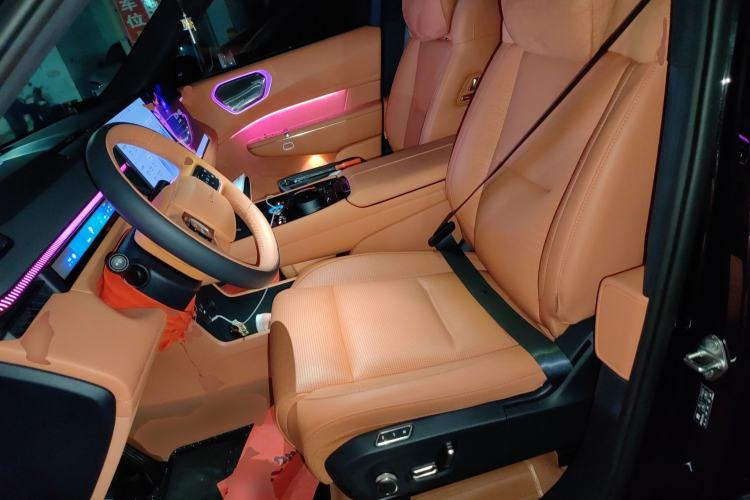 Used Lynk & Co 900 2025 2.0T Ultra
