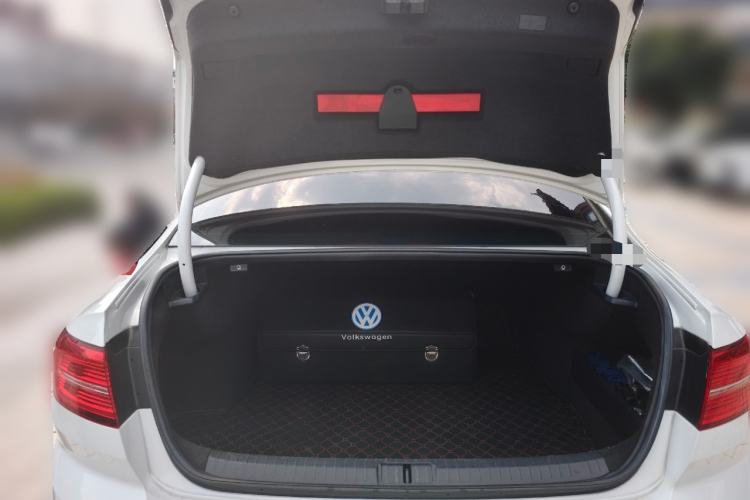 Used Volkswagen Magotan 2018 330TSI DSG Advanced Model Trunk