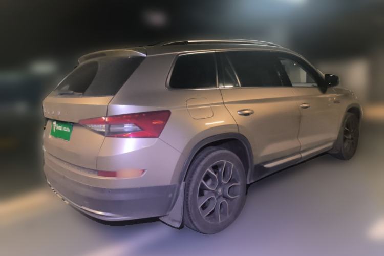 Used Skoda Kodiaq 2019 Facelifted TSI330 7-Seater Two-Wheel-Drive Luxury Enjoyment Edition China VI Standard
