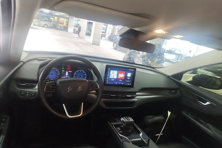 Used Hongqi E-QM5 2023 Revised Version Basic Travel Edition Center Console