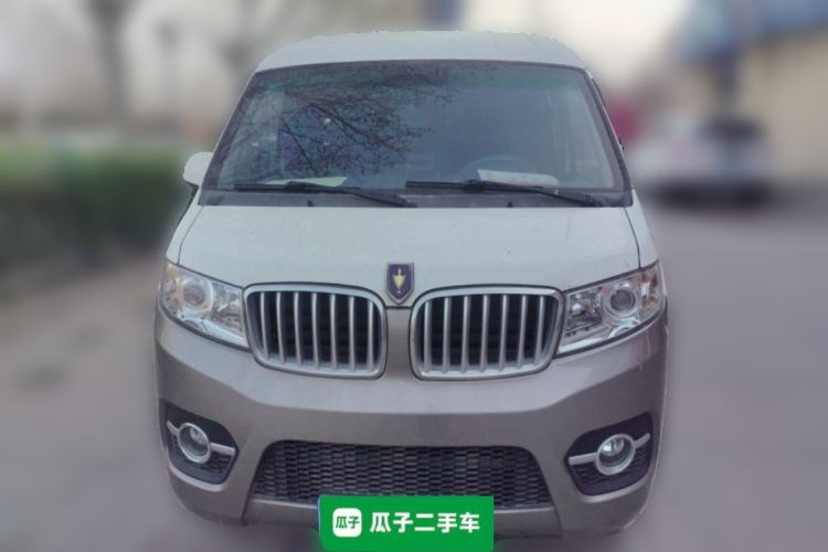 Used Jinbei Hiace X30 2021 1.5L Business-Grade Central Air-Conditioned Van China VI Emission Standard Model SWC15M Front