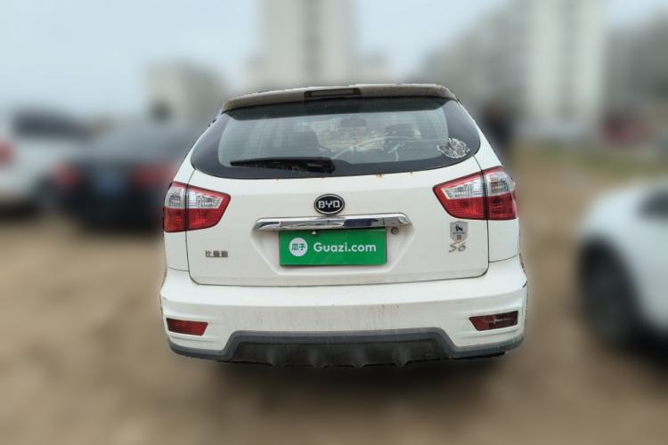 Used BYD S6 2014 2.0L Manual Luxury 5-Seater