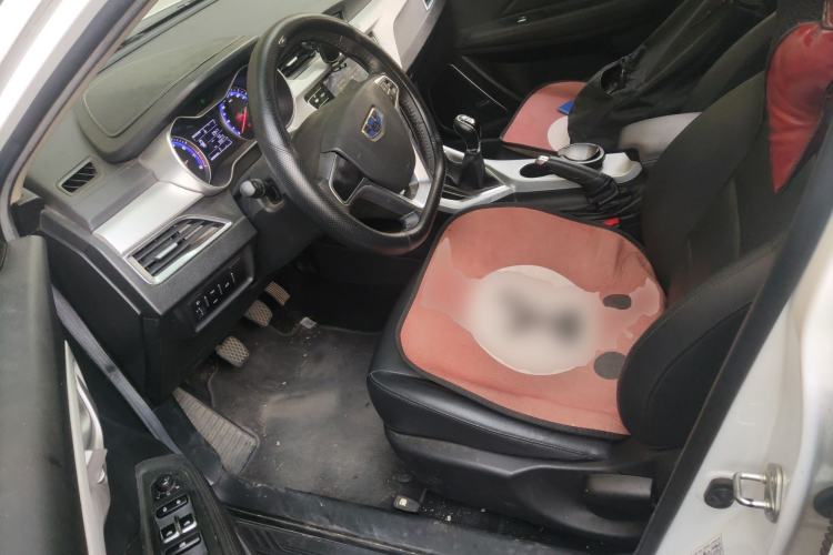 Used Geely Auto Vision 2019 Upgraded Model 1.5L Manual Luxury Version China VI Standard