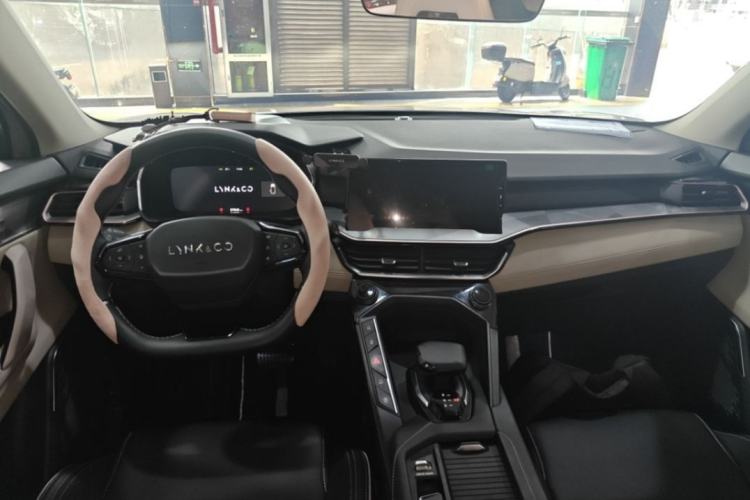 Used Lynk & Co 06 EM-P 2022 PHEV 84 km Range Pro Version
