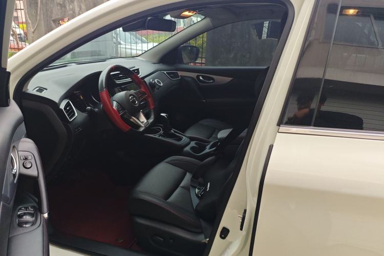 Used Nissan Qashqai 2022 2.0L CVT XV Premier Luxury Edition Driver Seat