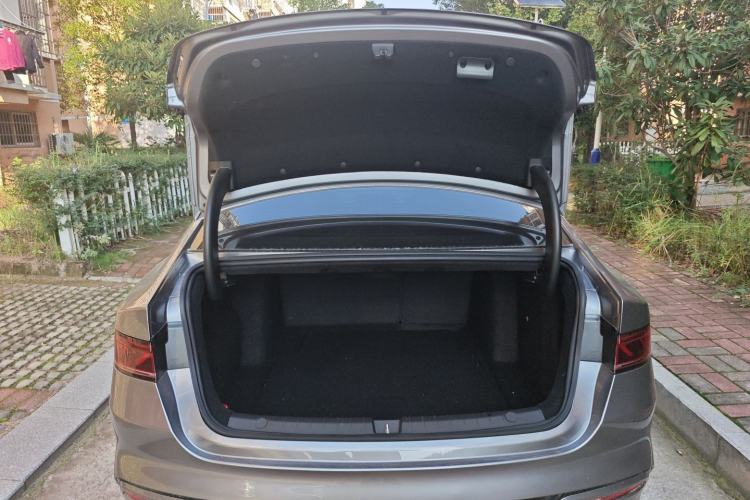 Used BYD Qin PLUS 2024 Honor Edition EV 420KM Leading Model
