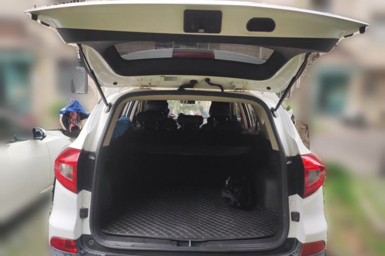 Used BYD Song 2018 1.5TID Automatic Smart Connect Prestige Model Trunk