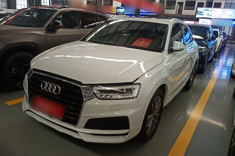 Used Audi Q3 2018 30th Anniversary Edition 35 TFSI Sport Model Guazi used car, China used car export, Used car for sale, Used cars, Cheapest cars for sale