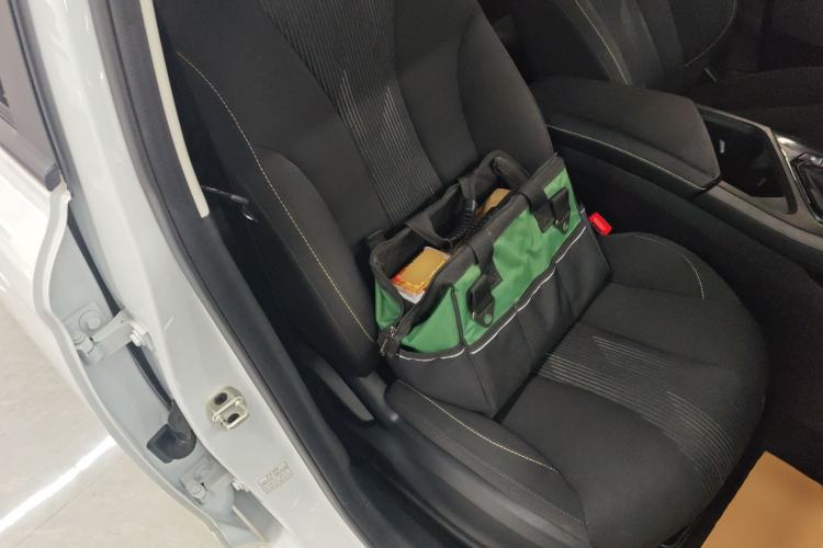 Used Roewe i5 2021 1.5L CVT Platinum Edition