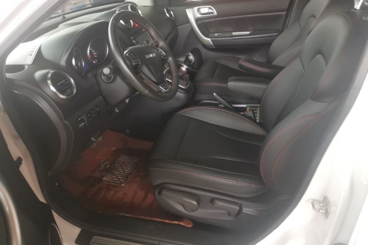 Used Haval H6 2016 Upgraded Model 1.5T Manual Two-Wheel Drive Elite Version Driver Seat