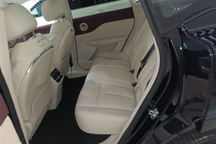 Used VOYAH COURAGE 2025 Model Four-Wheel-Drive Qiankun Edition Left Rear Seat